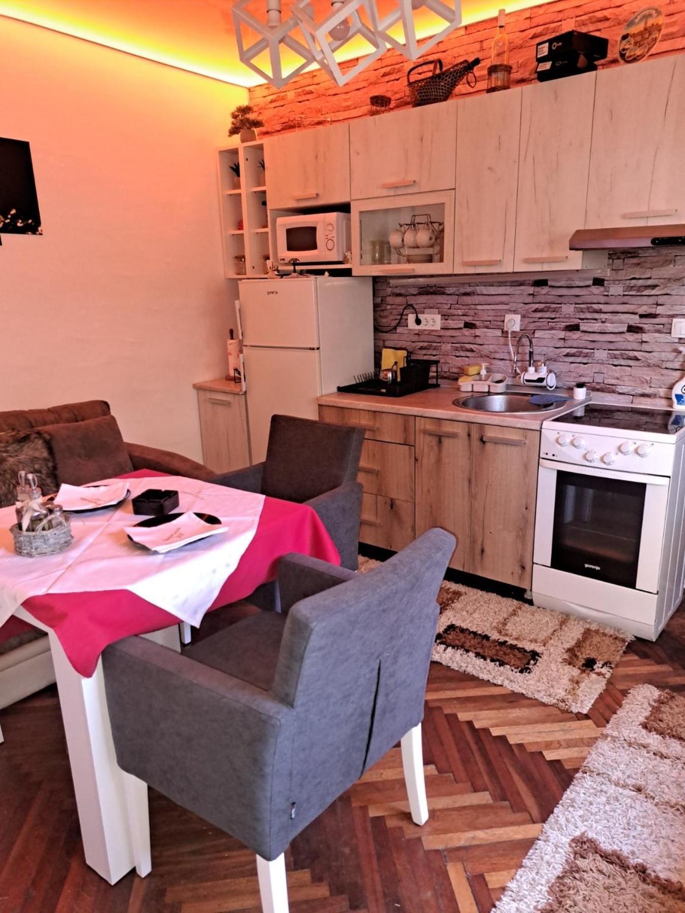 Apartman En Dusanovac Zewnętrze zdjęcie