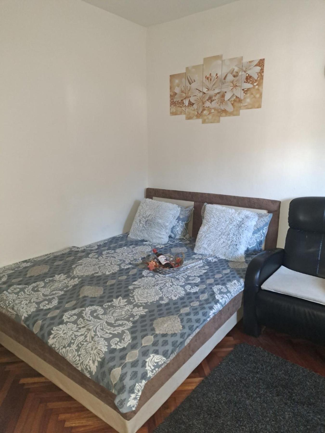 Apartman En Dusanovac Zewnętrze zdjęcie